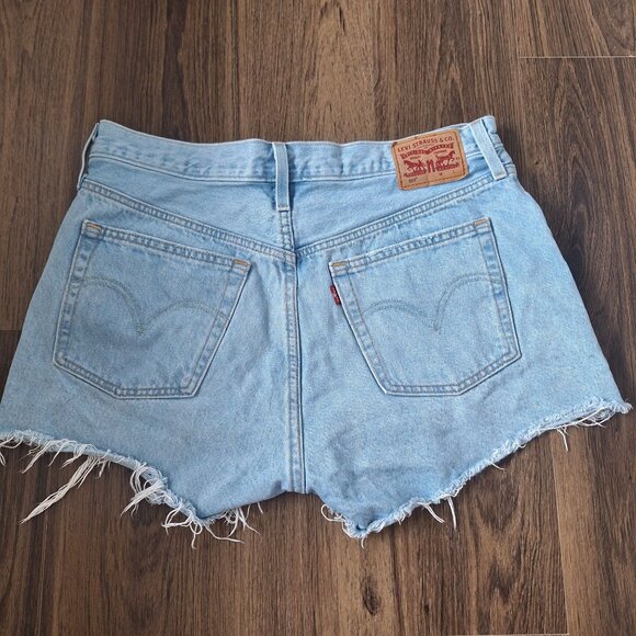 💙 Levi's 501 High Rise Cut Off Distressed Shorts Size 31 Western Cowgirl - Picture 5 of 7